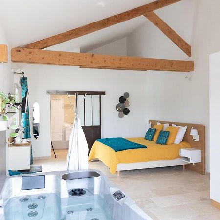 Mas Des Tourterelles Bed and Breakfast Jonquieres  Εξωτερικό φωτογραφία
