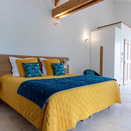 Mas Des Tourterelles Bed and Breakfast Jonquieres  Εξωτερικό φωτογραφία
