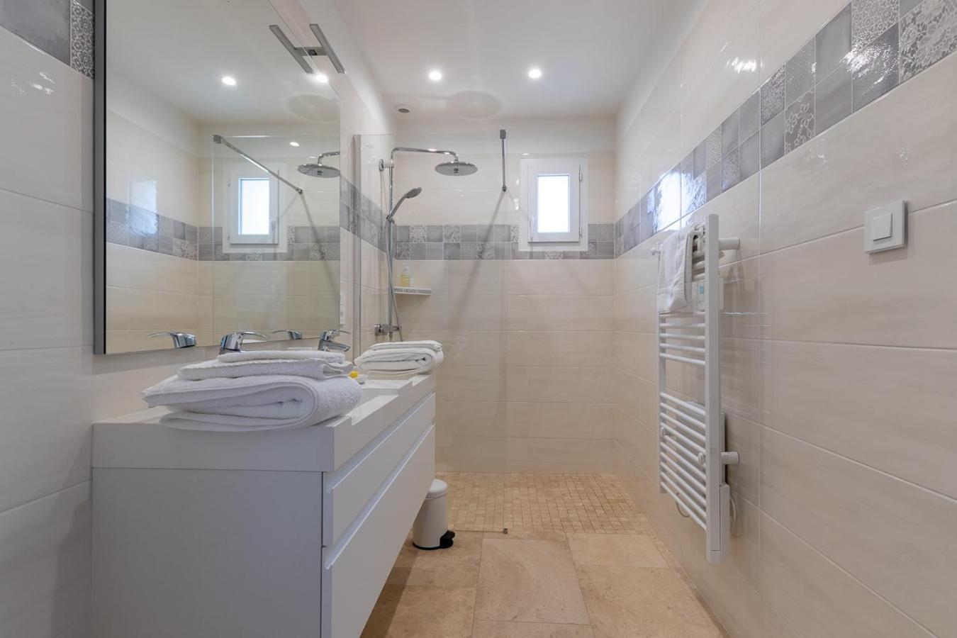 Mas Des Tourterelles Bed and Breakfast Jonquieres  Εξωτερικό φωτογραφία